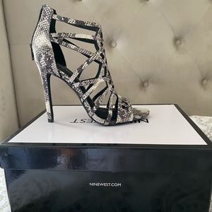 Brand new Nine West pumps